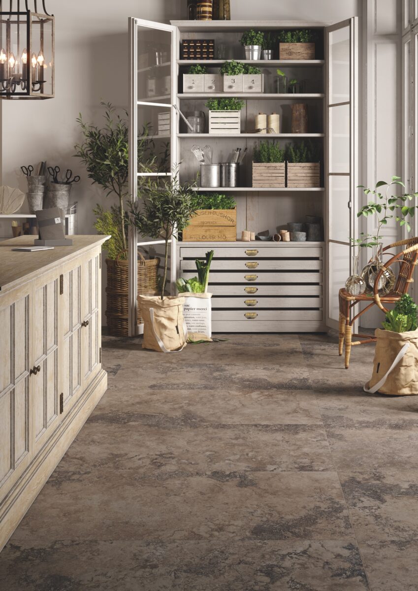 Provenza UNI. TRAVERTINE ANCIENT CHOC. NAT.